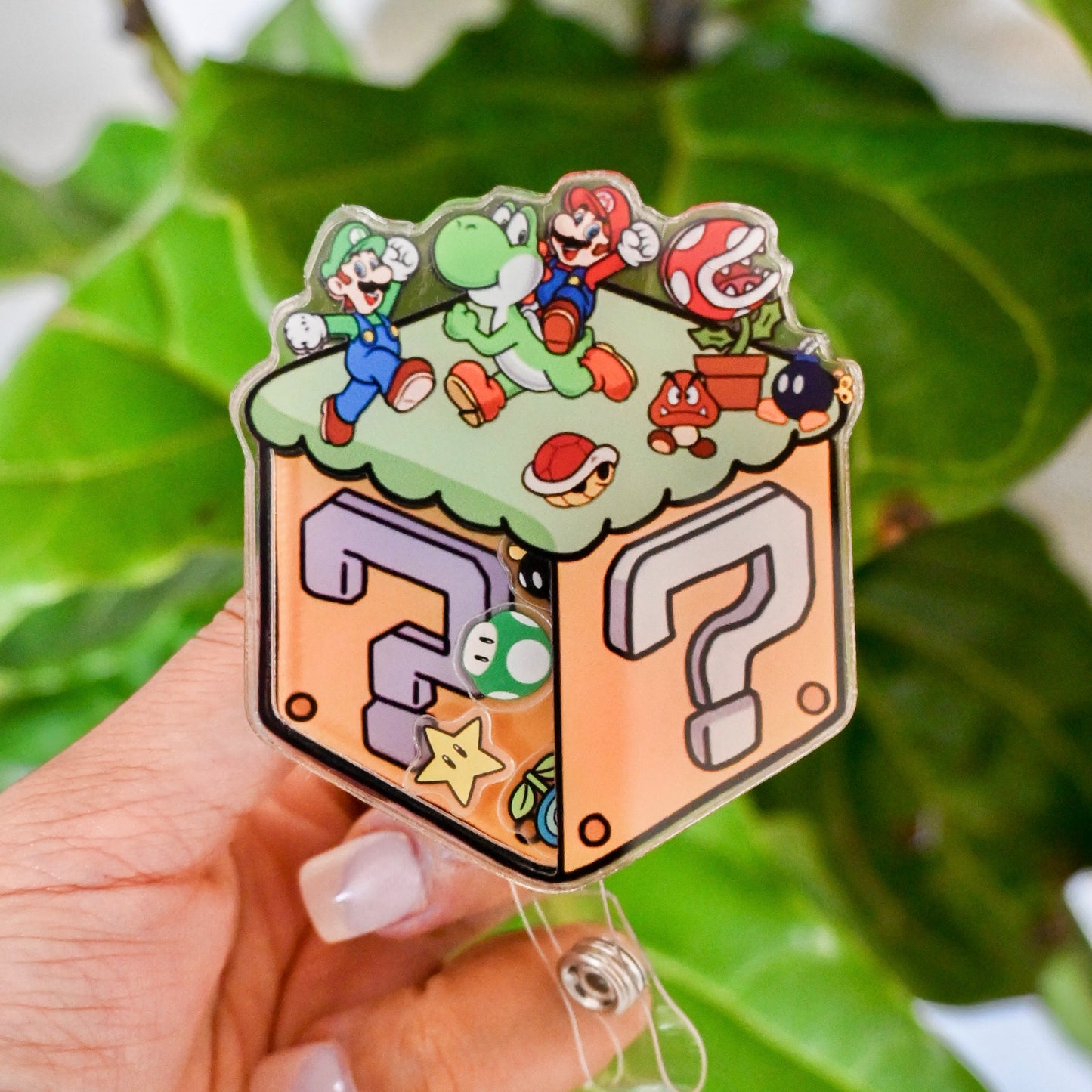 SUPER MARIO - THEMED ACRYLIC SHAKER BADGE REEL