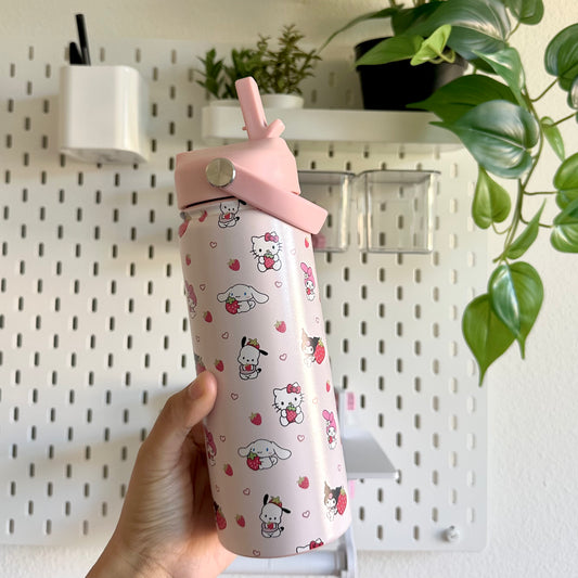 STRAWBERRY SANRIO WATER BOTTLE